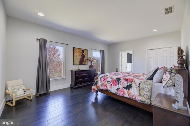206 VAN ZANDT RD, Skillman, NJ 08558
