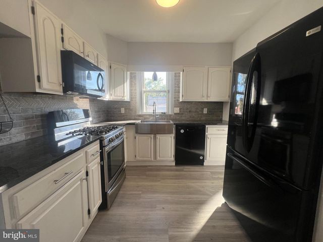 1032 QUEEN ST, Pottstown, PA 19464