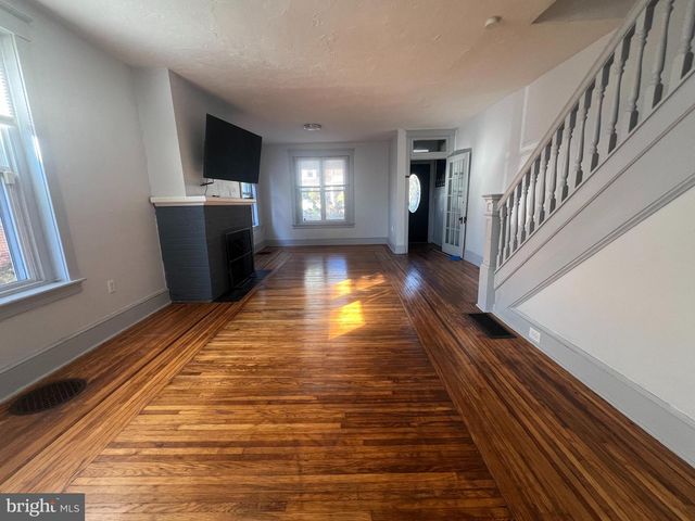1032 QUEEN ST, Pottstown, PA 19464