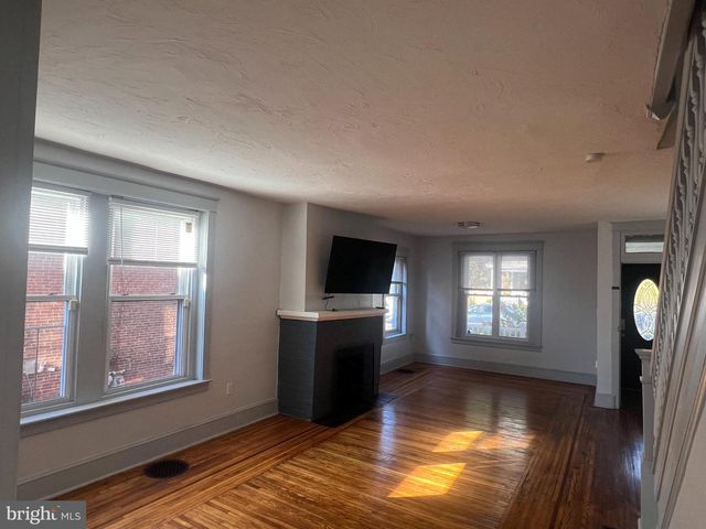 1032 QUEEN ST, Pottstown, PA 19464