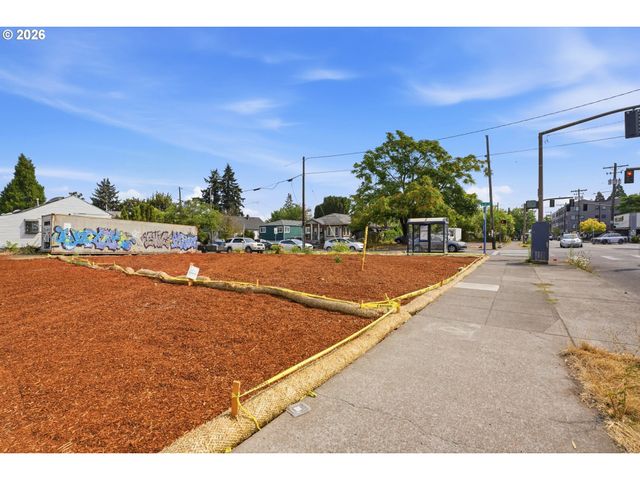 1455 Ne KILLINGSWORTH St, Portland, OR 97211