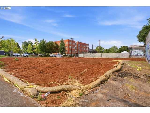 1455 Ne KILLINGSWORTH St, Portland, OR 97211