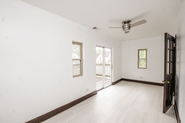 11127 S Homewood Avenue, Chicago, IL 60643