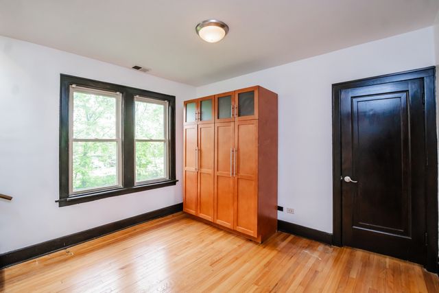 11127 S Homewood Avenue, Chicago, IL 60643