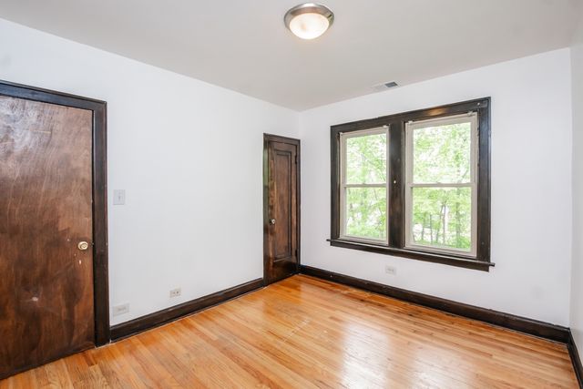 11127 S Homewood Avenue, Chicago, IL 60643