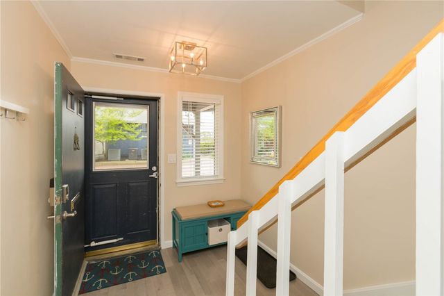 319 Swans Wharf Row, Newport, RI 02840