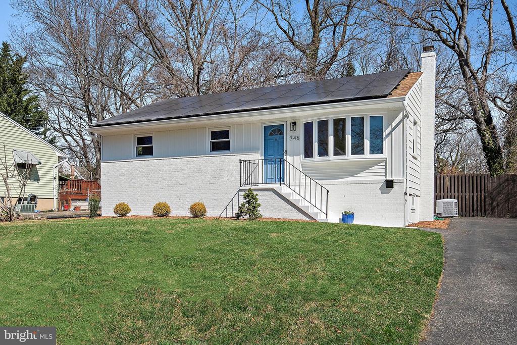 746 WARREN DR, Annapolis, MD 21403