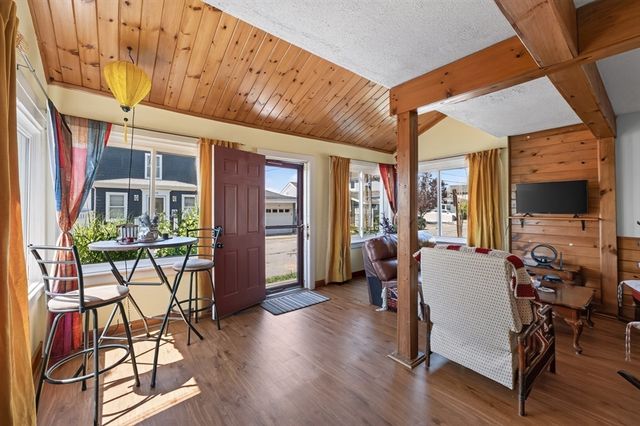 24 Ripley St, Somerset, MA 02725