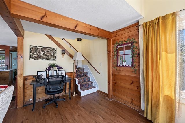 24 Ripley St, Somerset, MA 02725