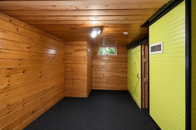 24 Ripley St, Somerset, MA 02725