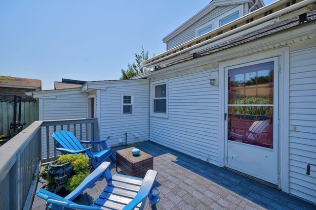 24 Ripley St, Somerset, MA 02725
