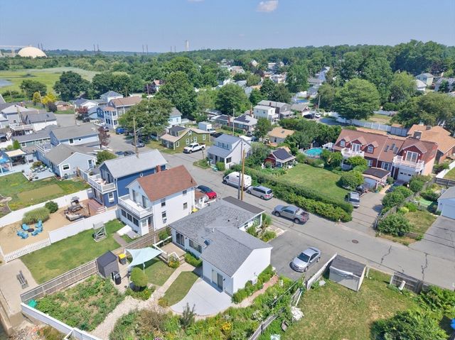24 Ripley St, Somerset, MA 02725