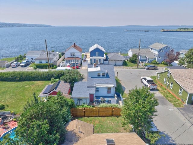 24 Ripley St, Somerset, MA 02725