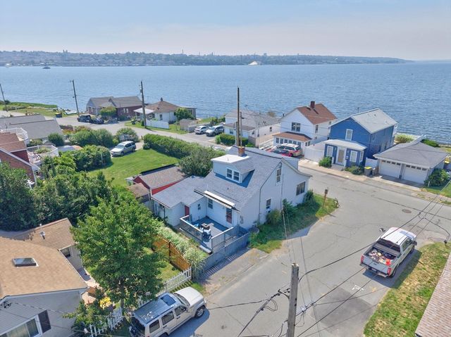 24 Ripley St, Somerset, MA 02725