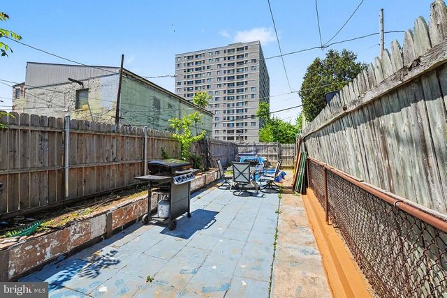 114 PEAR ST, Reading, PA 19601
