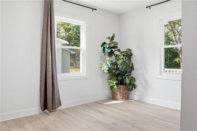 4210 Bainbridge BLVD, Chesapeake, VA 23324