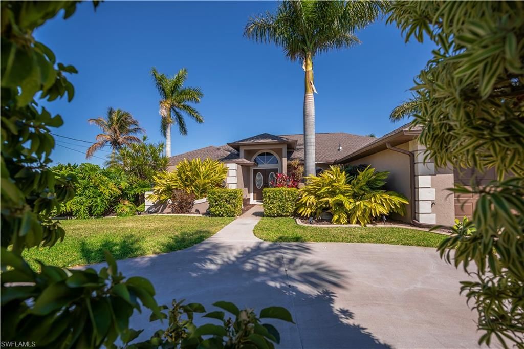 Image 2 of property listing at 4521 SW 2nd AVE, Cape Coral, FL 33914