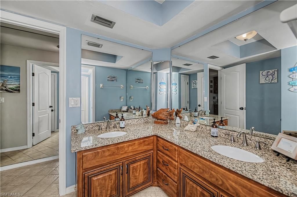 Image 36 of property listing at 4521 SW 2nd AVE, Cape Coral, FL 33914