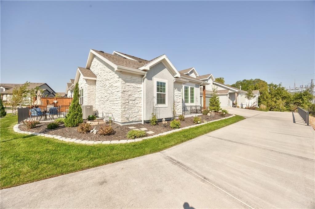 6479 Barth Road, Shawnee, KS 66226