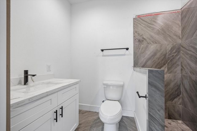 1189 W 19th Street, Houston, TX 77008