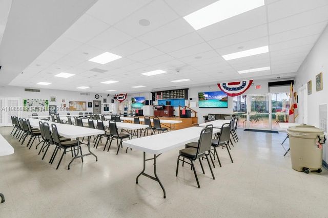 5300 Washington St J218, Hollywood, FL 33021