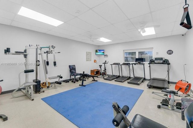 5300 Washington St J218, Hollywood, FL 33021