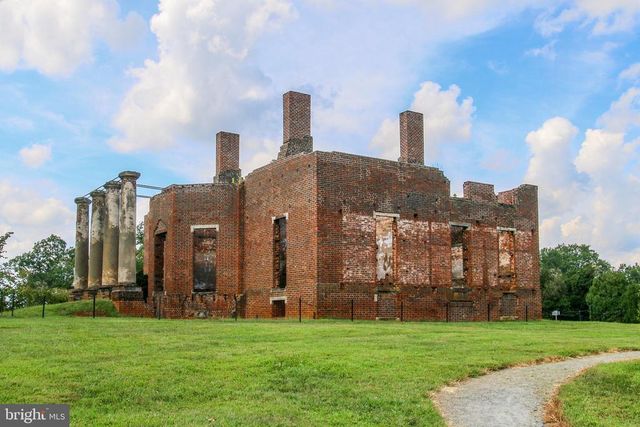 136 ALMOND ST, Orange, VA 22960