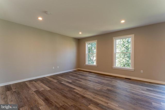 136 ALMOND ST, Orange, VA 22960