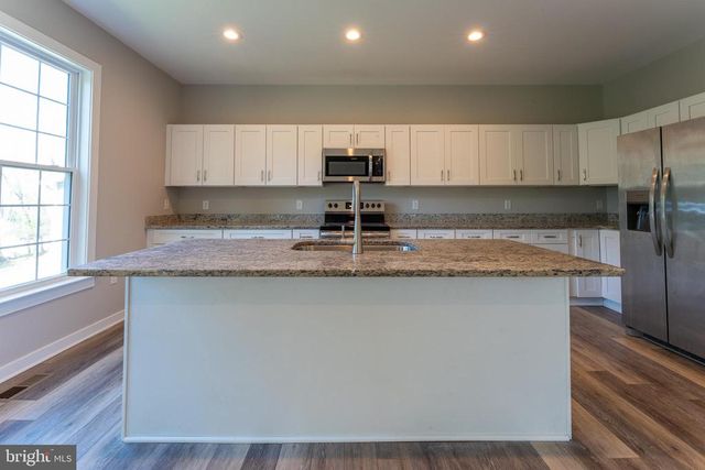 136 ALMOND ST, Orange, VA 22960