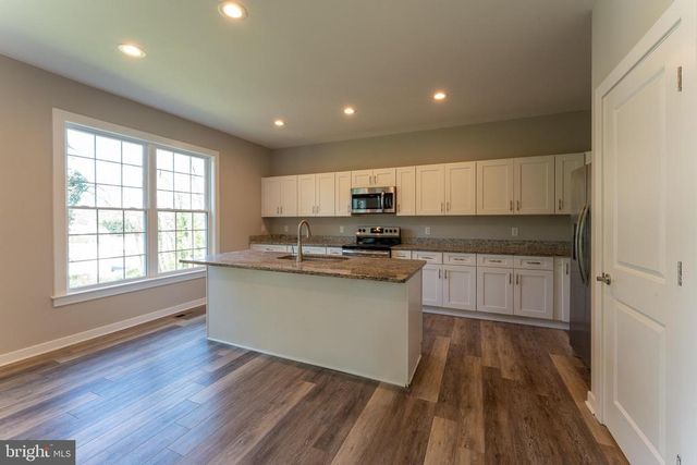 136 ALMOND ST, Orange, VA 22960