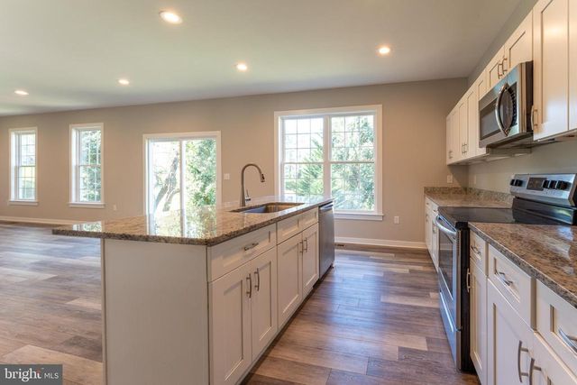 136 ALMOND ST, Orange, VA 22960