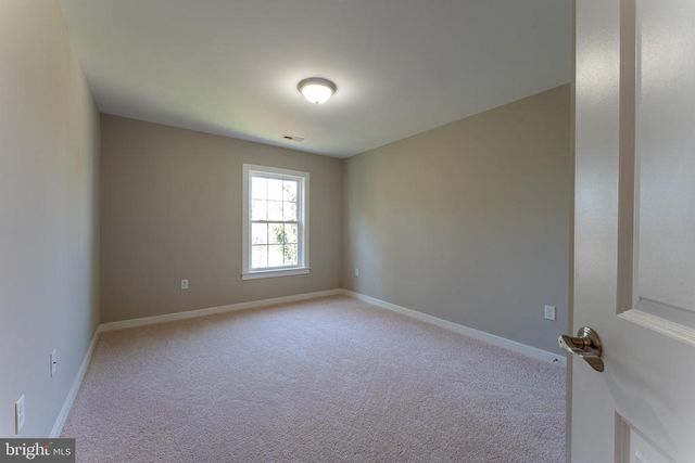 136 ALMOND ST, Orange, VA 22960