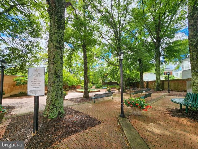 136 ALMOND ST, Orange, VA 22960