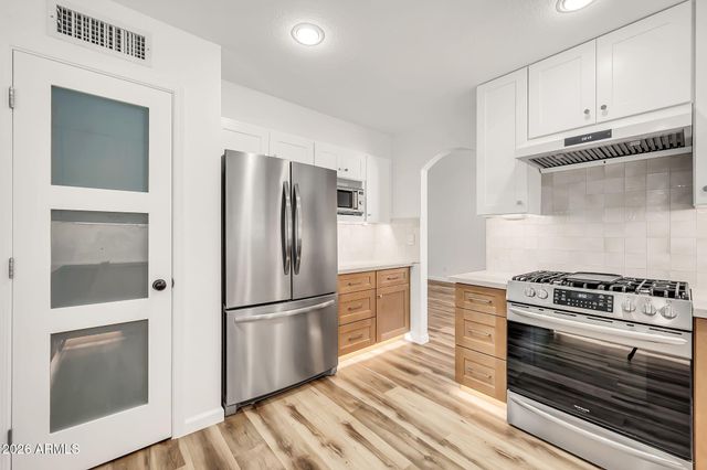 3428 E Windsong Drive, Phoenix, AZ 85048