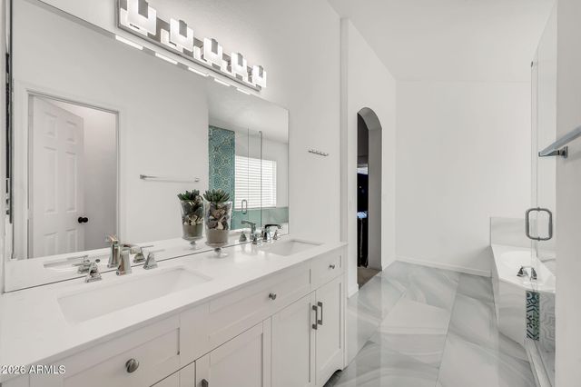 3428 E Windsong Drive, Phoenix, AZ 85048
