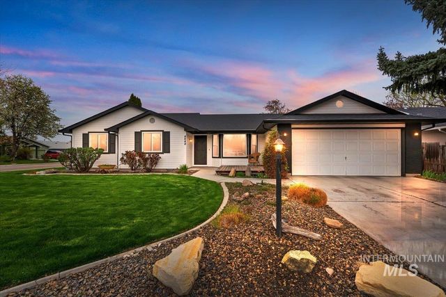 4844 N Johns Landing Way, Boise, ID 83703
