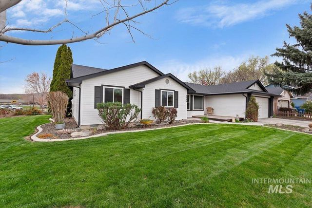 4844 N Johns Landing Way, Boise, ID 83703