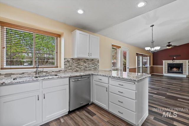 4844 N Johns Landing Way, Boise, ID 83703