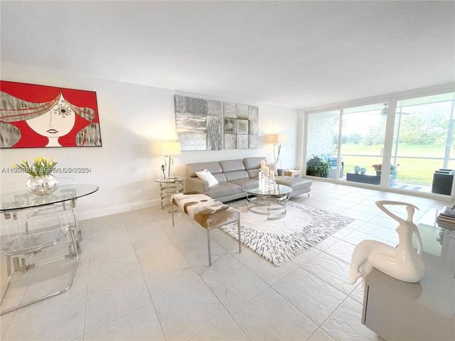 2671 S Course Dr 109, Pompano Beach, FL 33069