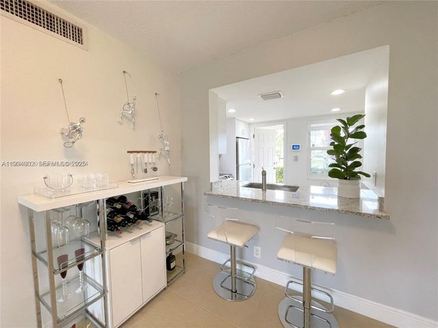 2671 S Course Dr 109, Pompano Beach, FL 33069