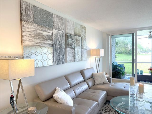 2671 S Course Dr 109, Pompano Beach, FL 33069