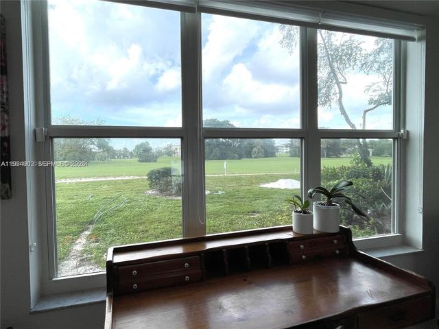 2671 S Course Dr 109, Pompano Beach, FL 33069