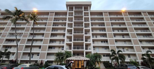 2671 S Course Dr 109, Pompano Beach, FL 33069