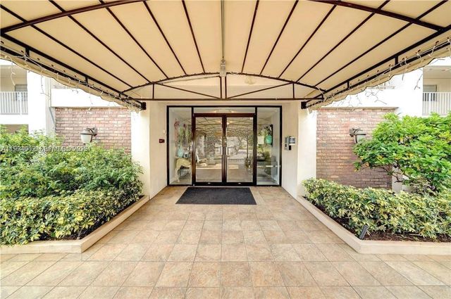 2671 S Course Dr 109, Pompano Beach, FL 33069