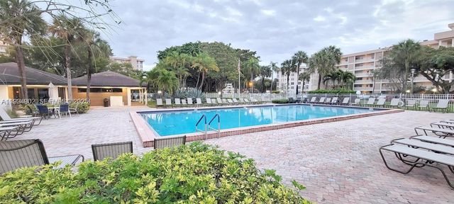 2671 S Course Dr 109, Pompano Beach, FL 33069