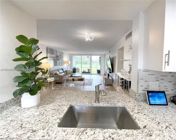 2671 S Course Dr 109, Pompano Beach, FL 33069