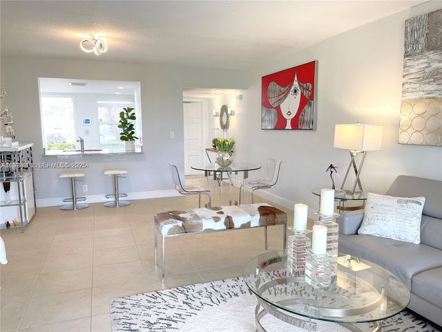 2671 S Course Dr 109, Pompano Beach, FL 33069