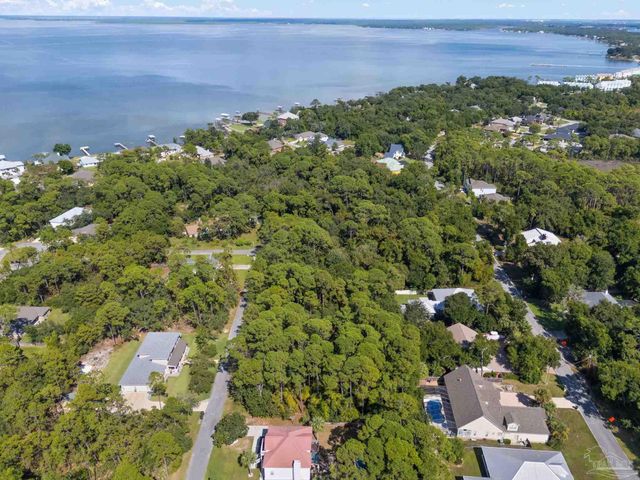 5602 North Shore Way, Pensacola, FL 32507