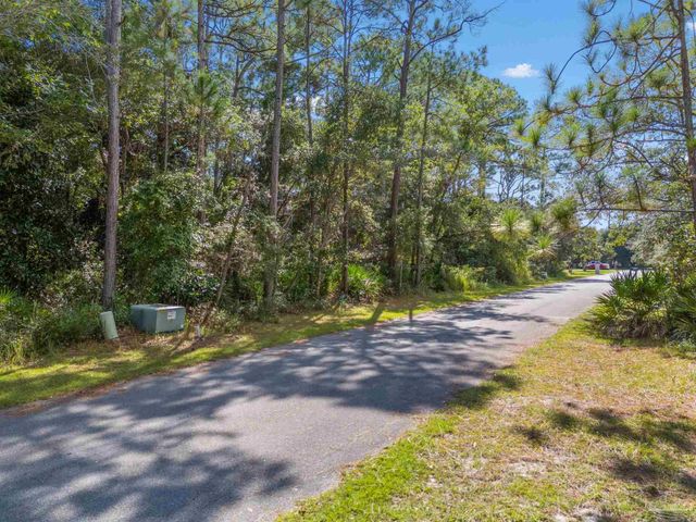 5602 North Shore Way, Pensacola, FL 32507