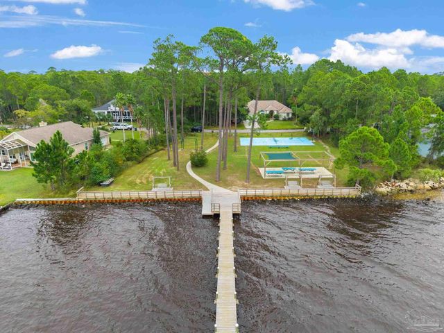 5602 North Shore Way, Pensacola, FL 32507